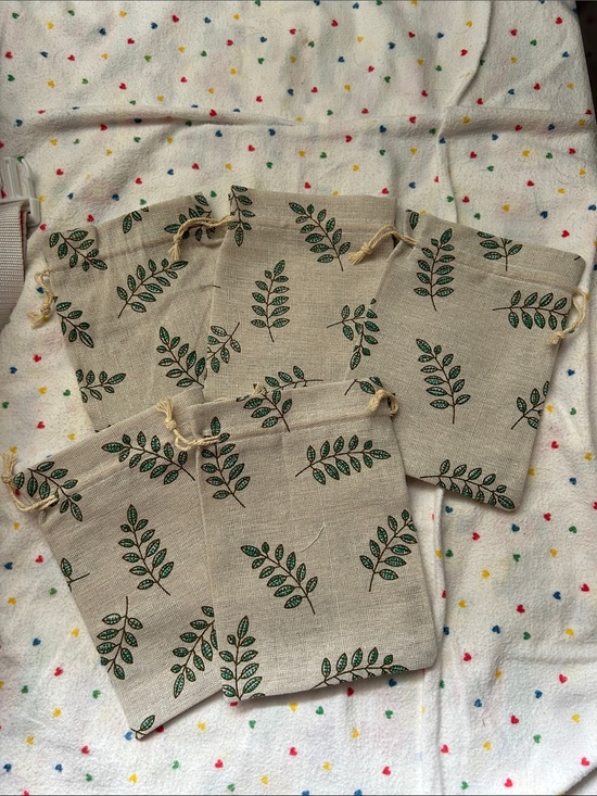 Handbags - Set of 5 Natural Linen Drawstring Pouches with Green Leaf Print
